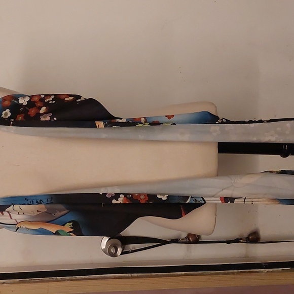 Retro Wrap Top - Picture 3 of 4